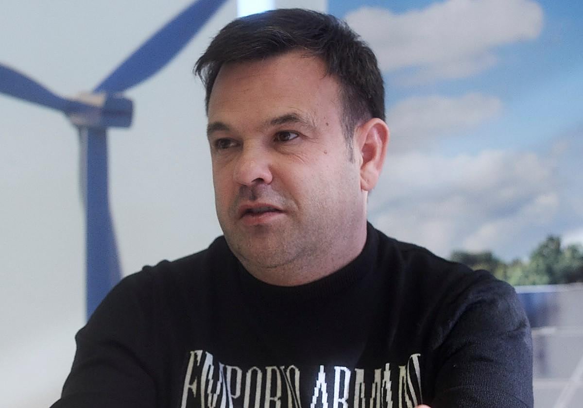 José Elías cuestiona las segundas residencias y plantea vender algunos de sus pisos alquilados